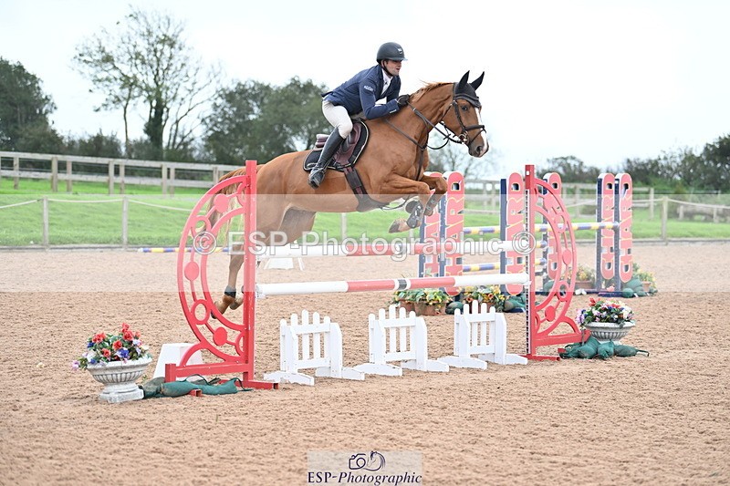 231013A-130330-02292 - Cls 8 Blue Chip Power Jump Off and Presentations