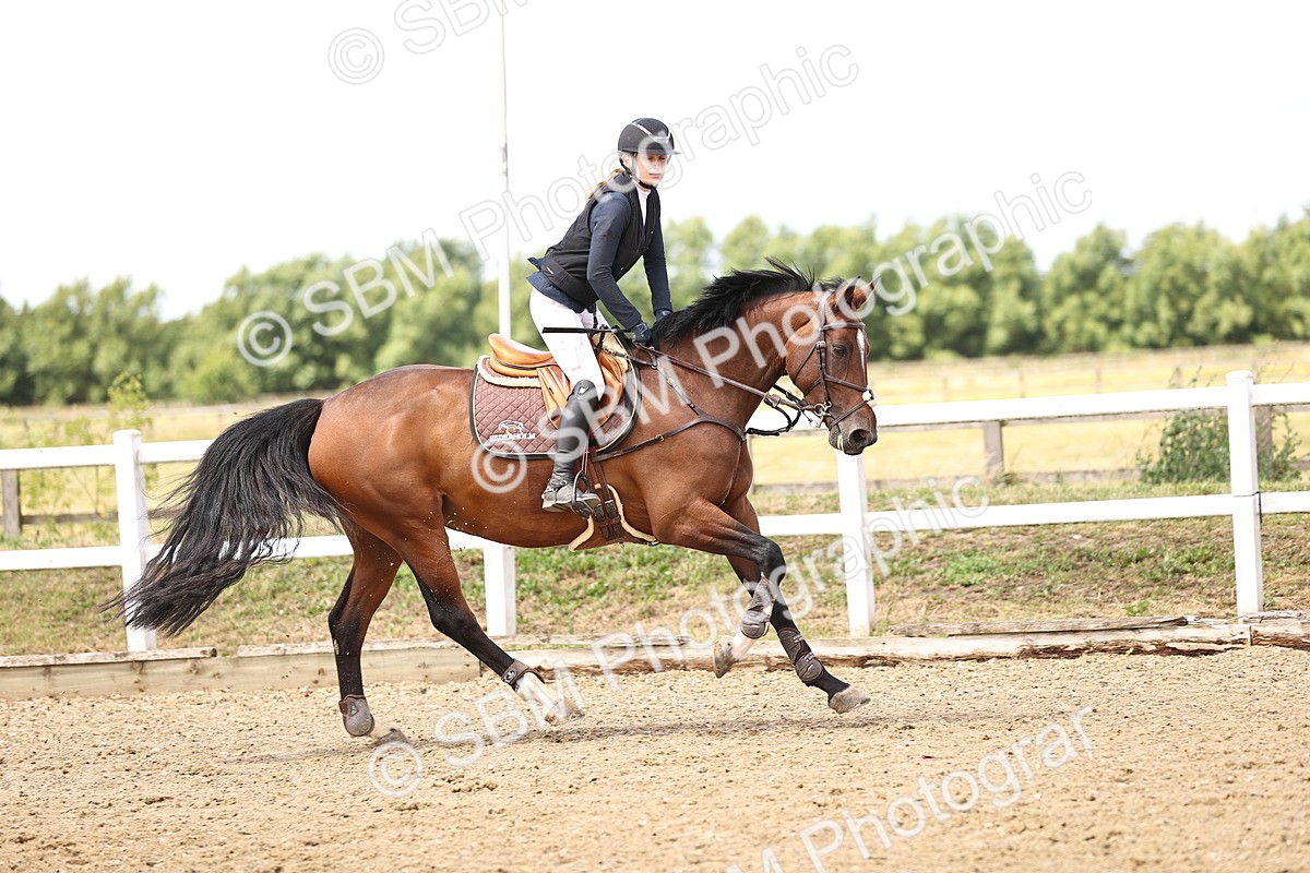 SBM_003543 - Class 22 - Senior Foxhunter 1.20m