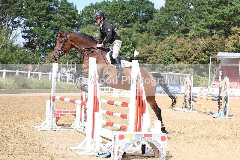 3E7A9701 - Class 10: Senior 95cm open