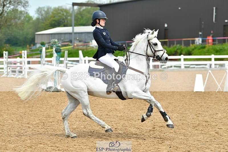230514A-131722-02915 - Cls 25 Pony Foxhunter & 1.10m Open
