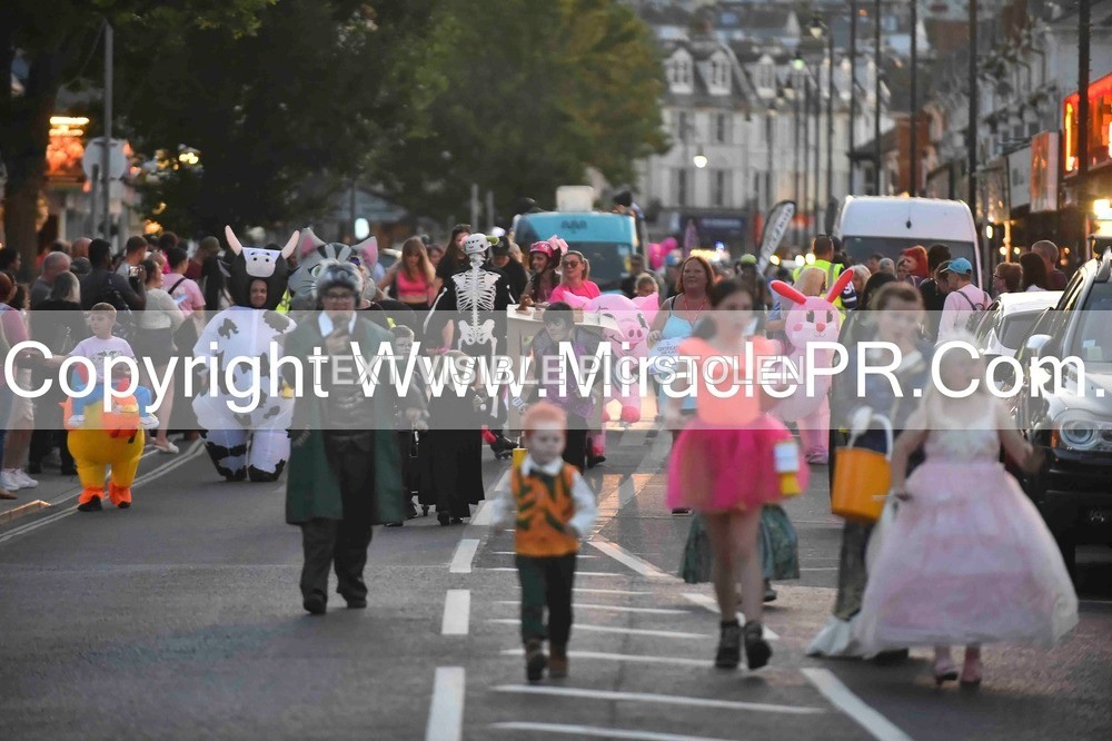 SH4_4025 - Carnival Procession.