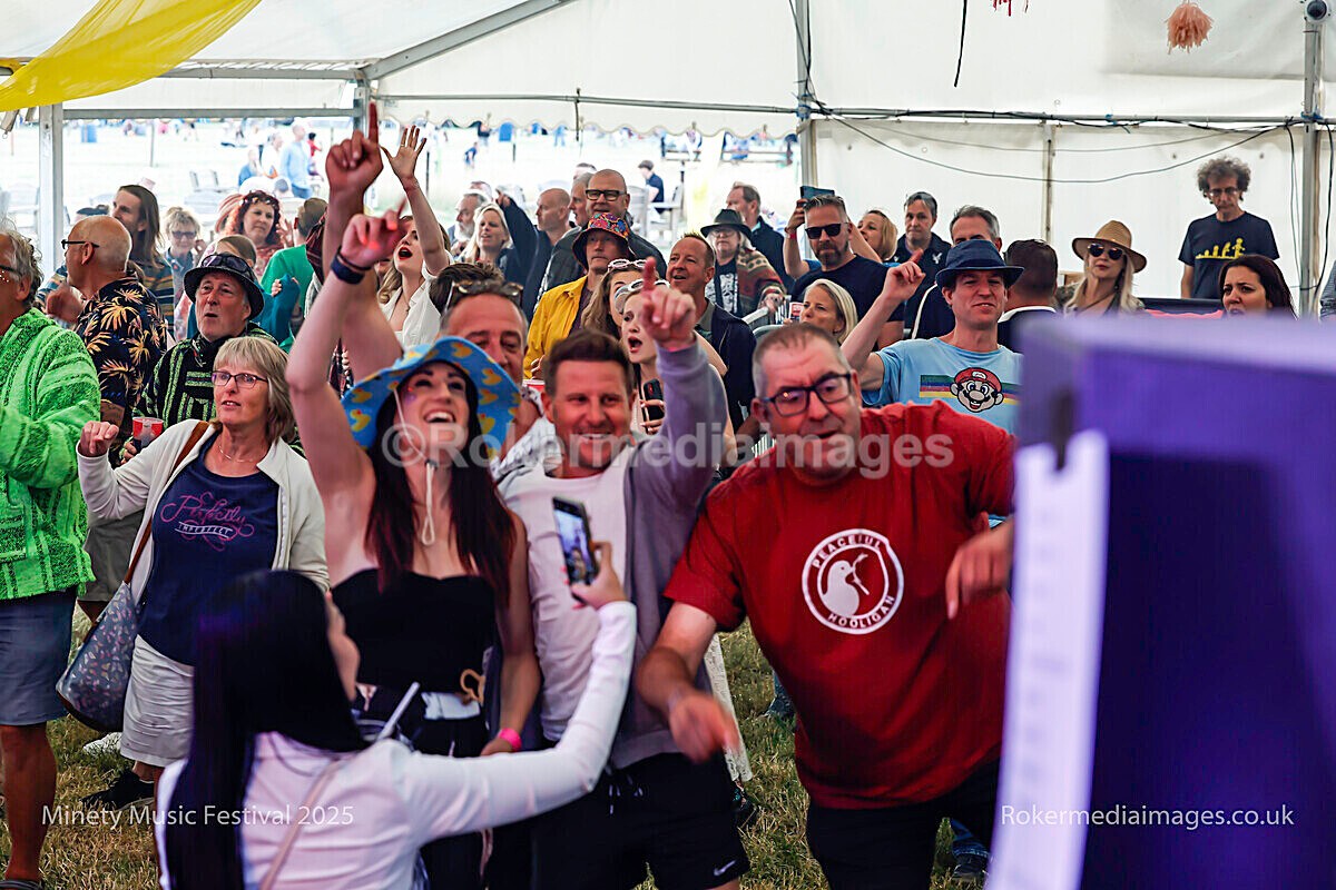 _MGL7547 - MINETY 2025