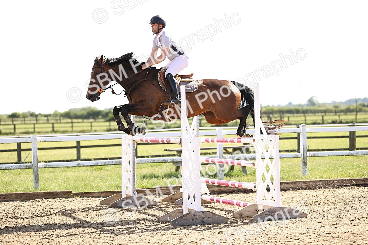 SBM_003122 - Class 5 - Senior Foxhunter - 1.20m