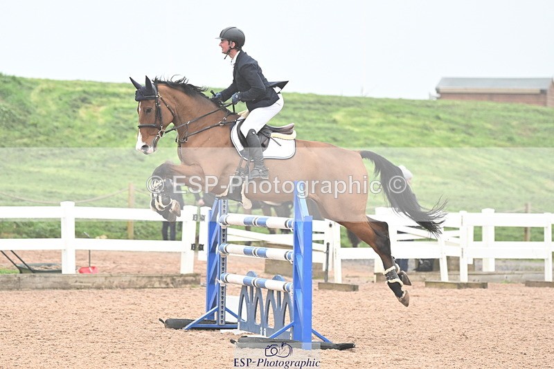 241102A-120210-04457 - SAT Cls 15 Foxhunter and 1.20m Open