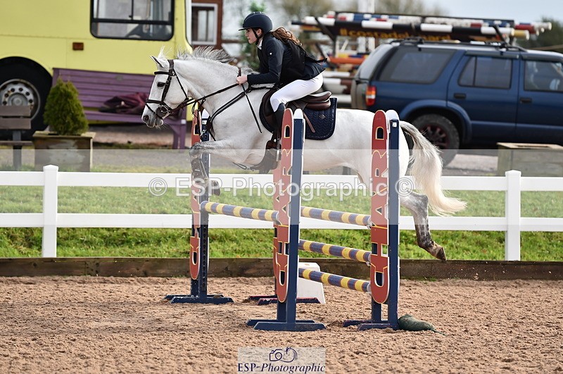 231203A-114432-00955 - Cls 4 Newcomers & 1m Open