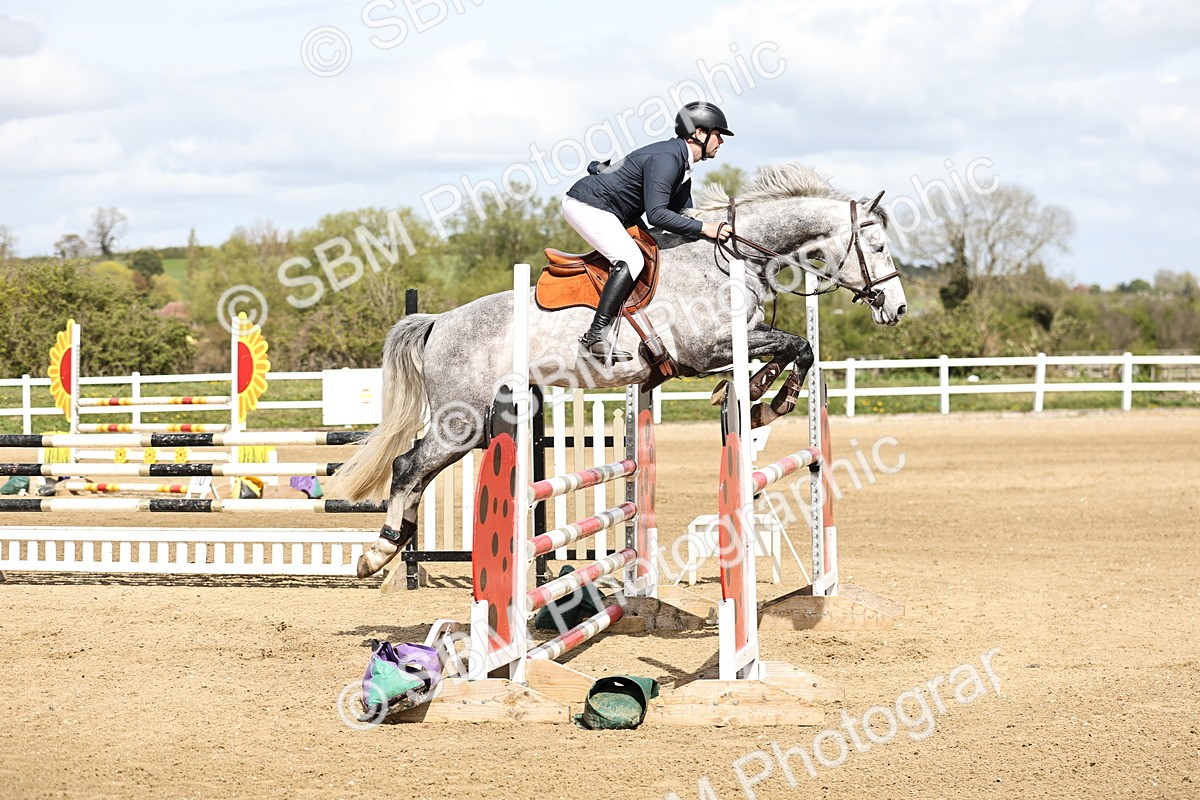 SBM_001074 - Class 4 - Senior Newcomers - 1.10m