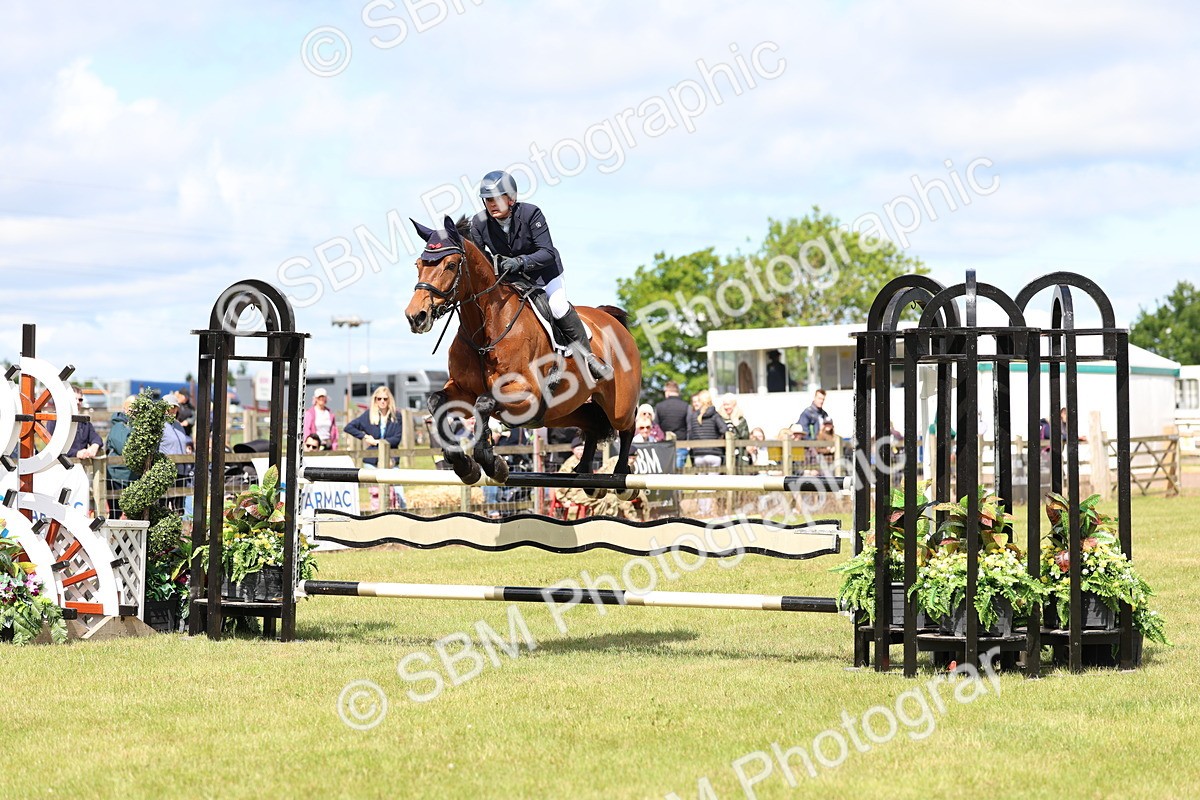 SBM_13576 - Class 206 - Senior Newcomers - 1.10m Open