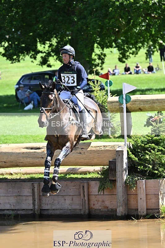 240525-105642-12135 - 323-EMERALD_ENDEAVOUR-Harry_Dzenis