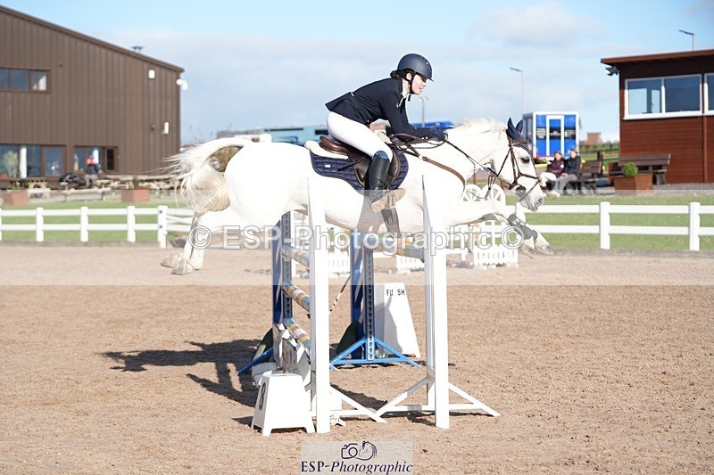 251025-144552-00656 - Cls 14+15 Blue Chip JC + JA, 1.15 Members Cup