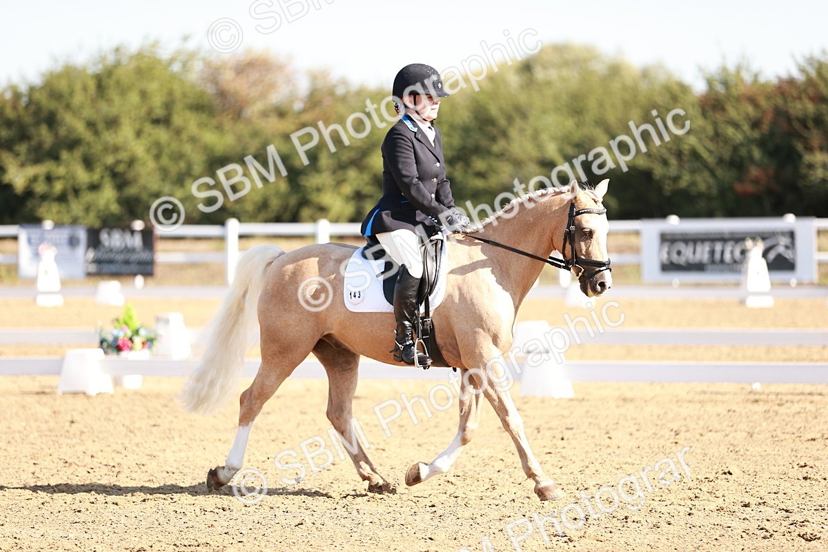 SBM_004340 - Class 12 - Novice 5 - 9.07-10.10