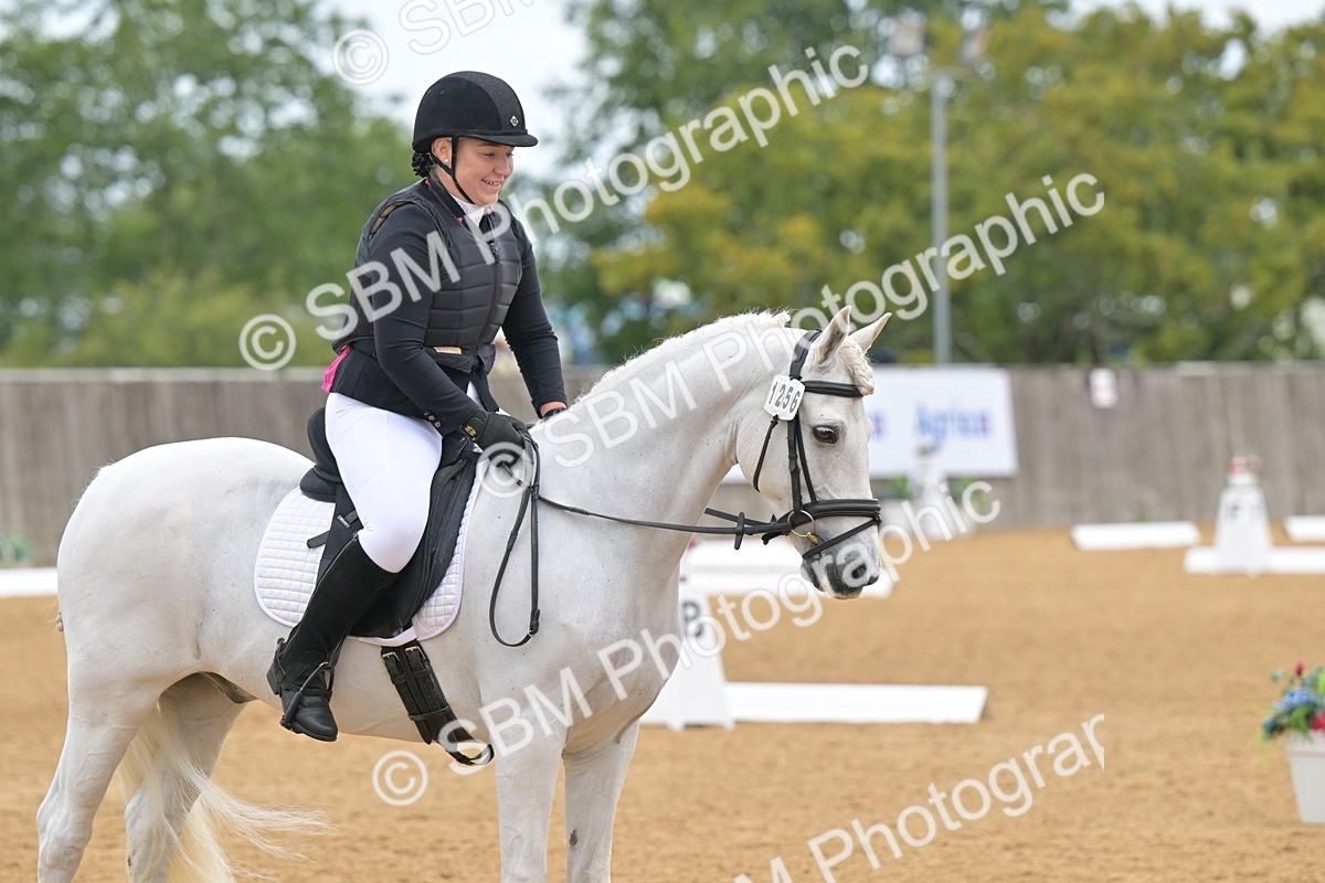 SBM_03844 - D2 - Small Tour Championship Intro 2