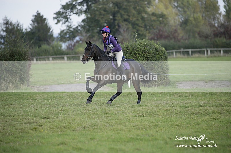  WWHT 171021 3907 - Open (1.00m)  17/10/21