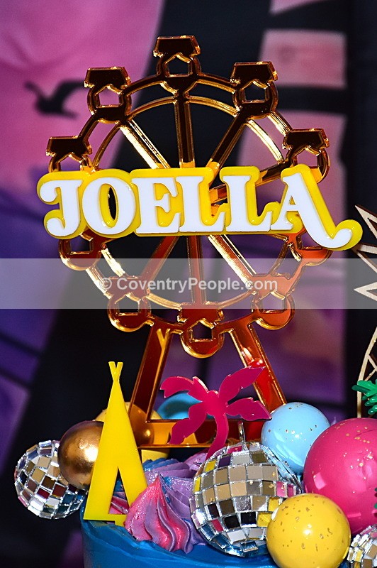 CON-305 - Joey and Ella