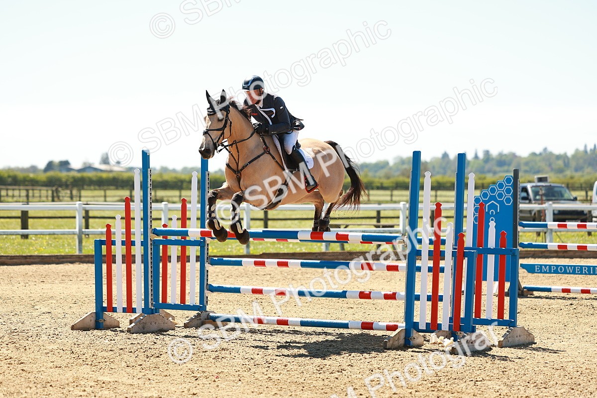 SBM_001218 - Class 4 - Senior Newcomers 1.10m