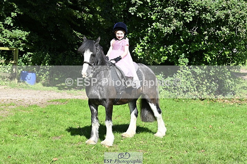 240728B-095950-00274 - Sunday Stable Shots and Fancy Dress