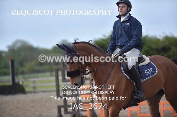 JAC_3674 - CLASS 8 Senior Newcomers/ 1.10m Open