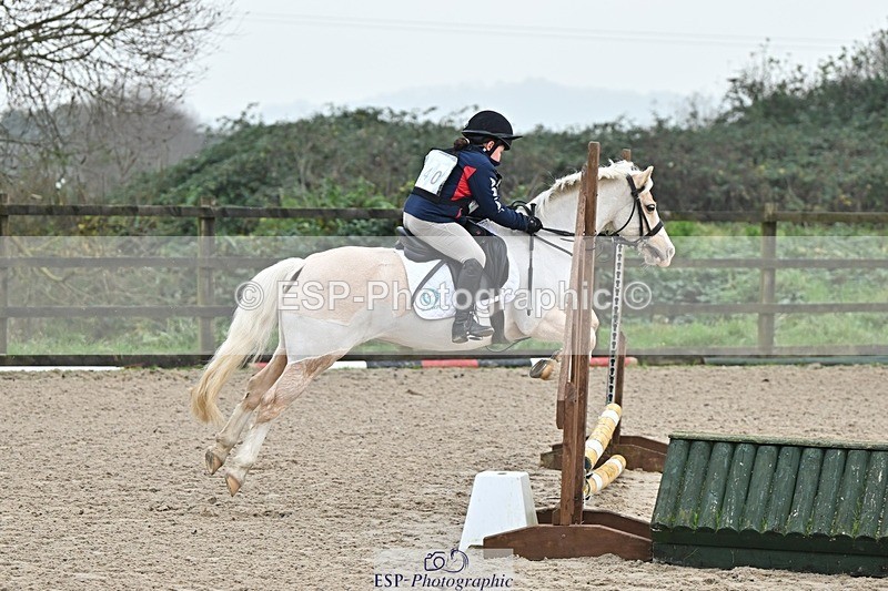 241110-101442-00228 - 40cm Showjumping