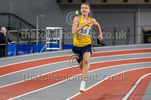 AgeInd25SAT-919743 - Track Male