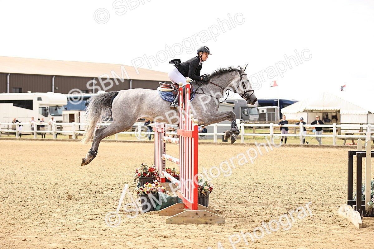 SBM_009515 - Class 8 - Senior Newcomers - 1.10  Open