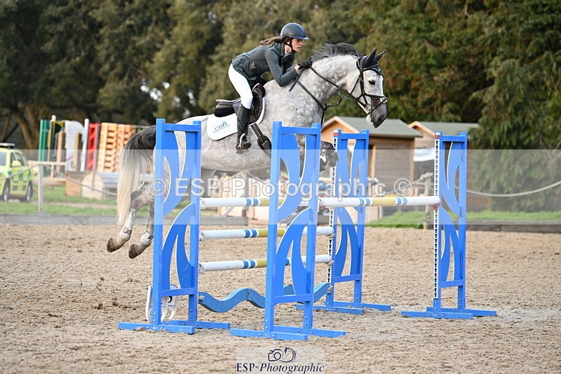 250322A-173925-03822 - Cls 14 Snr Fox & 1.20m Open