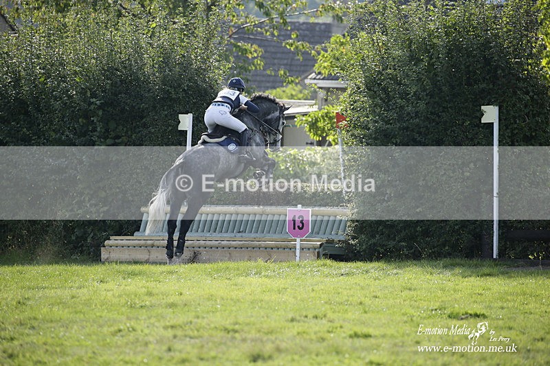  WWHT 171021 3889 - Open (1.00m)  17/10/21