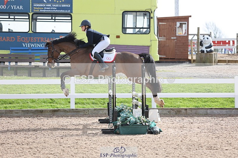 240406A-110513-02967 - Cls 20 British Novice and 90cm Open