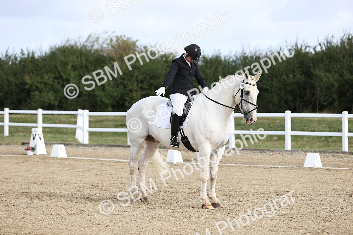 SBM_015383 - Class 14 - Novice 23 - 9.05-10.08