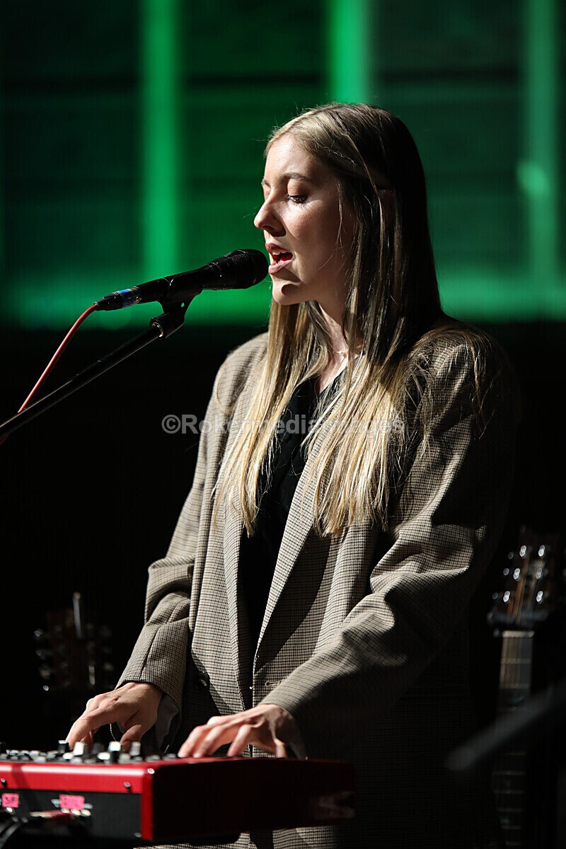 FOLK N BLUES-692 - FOLK and BLUES SEPT 2022