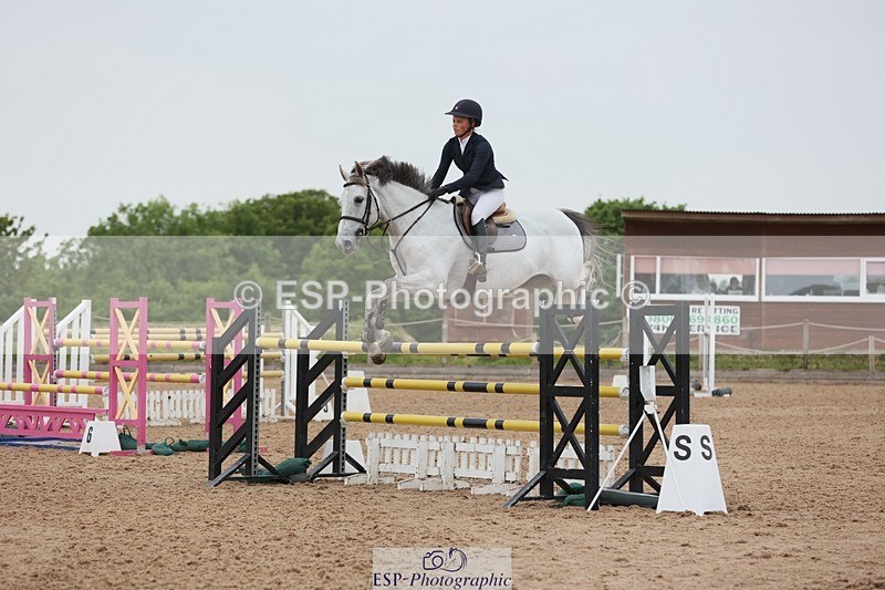 250524-124225-04748 - Cls 15 Snr Fox 1st Rnd