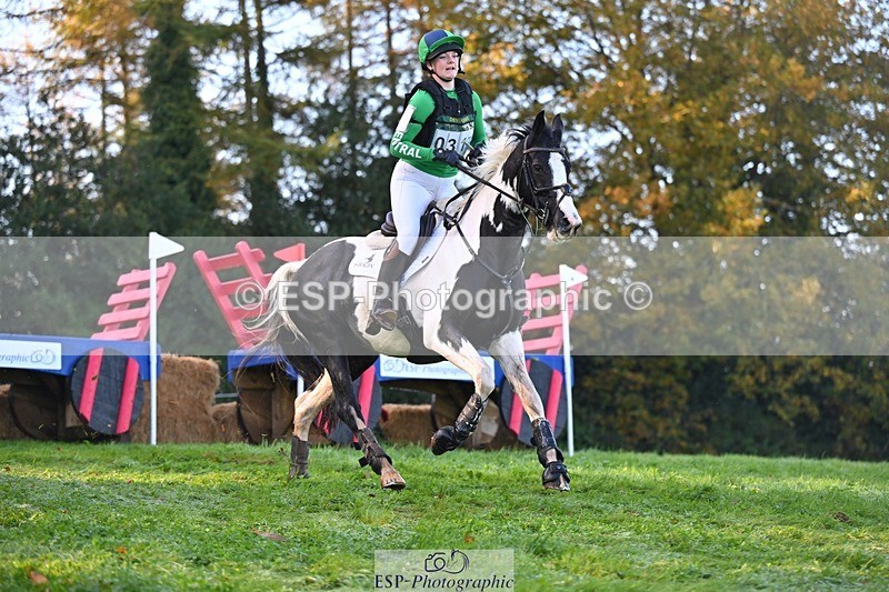 241026-101536-11138 - 317-Maddy.Greenaway-SPECIAL.VAN.DE.SMEDENPOORT