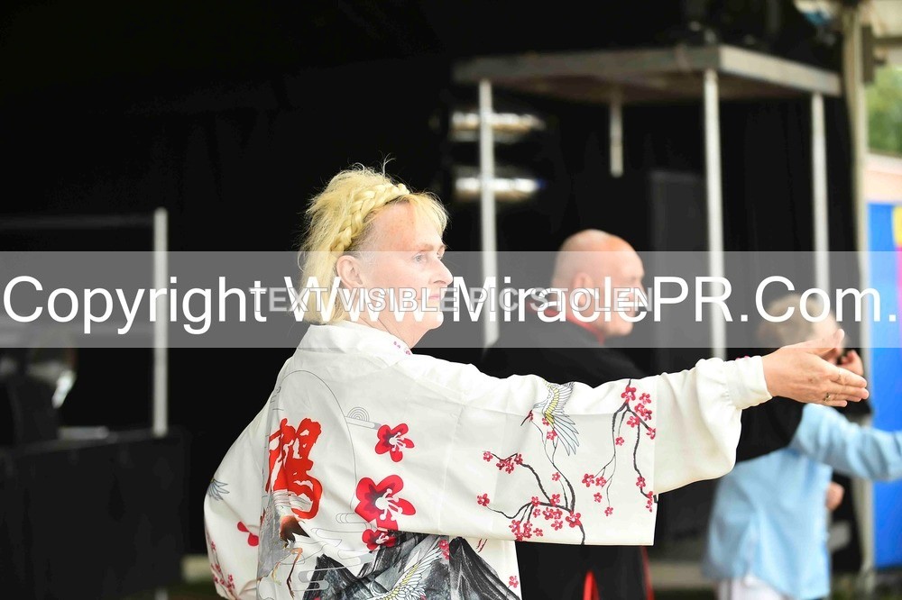 SH4_1450 - Tai Chi with Lisa Kay.