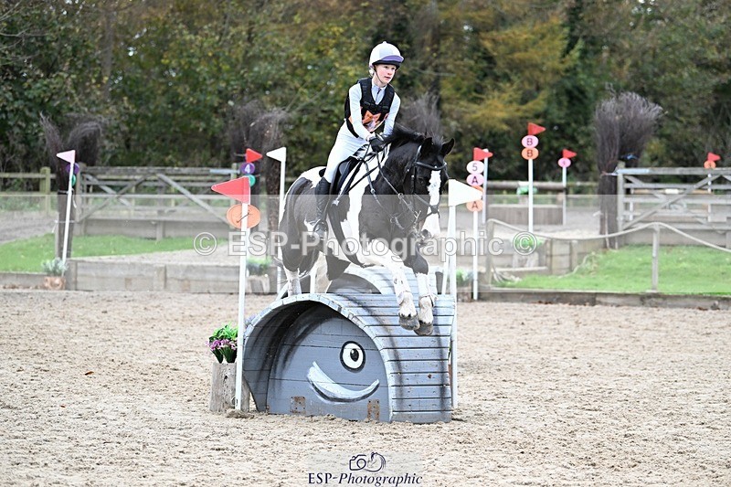 241117-141856-04516 - Cls 3 90-95cm 14.00 to 15.00