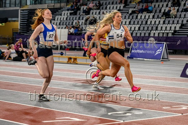 SeniorInd25-916798 - Track Female Set One