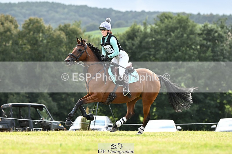 240825X-171548-37454 - 80cm XC 16.30 to 17.30