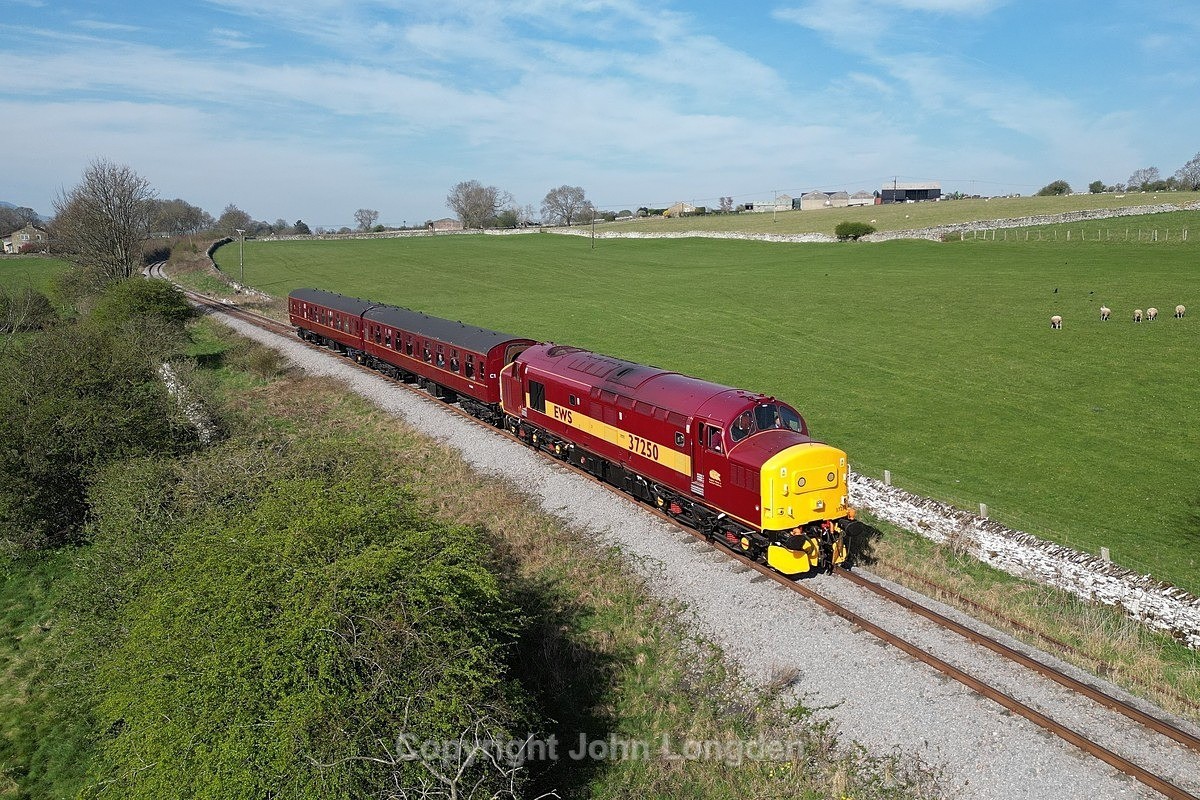 JL - 13.4.25 37250 10:20 Leyburn - Leeming Bar, Harmby - The wonderful Wensleydale Railway