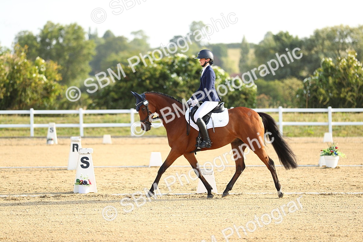 SBM_014953 - Class 13 - Novice 23 - 8,30-9.33