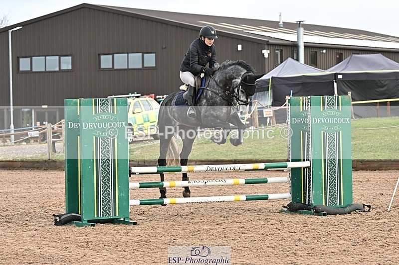 250416-090843-00031 - Cls 1 British Novice and 90cm