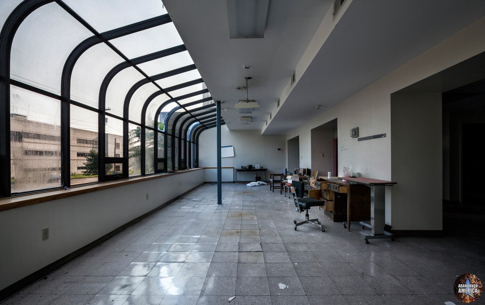 Monsour Medical Center (Jeanette, PA) | Sunny Room - Monsour Medical Center
