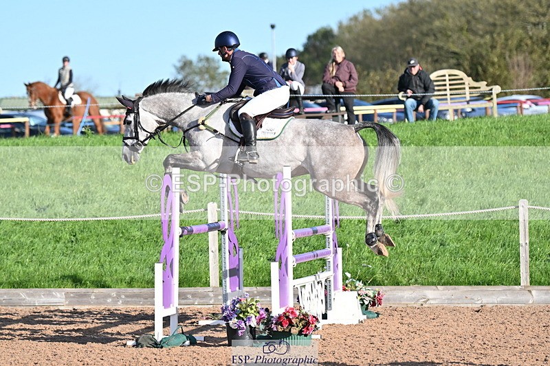 231015A-095748-07101 - Cls 28 Newcomers & 1.10m Open