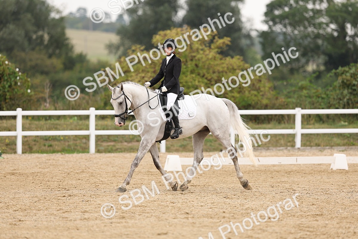SBM_01762 - Class 9 - Novice 27 Champs