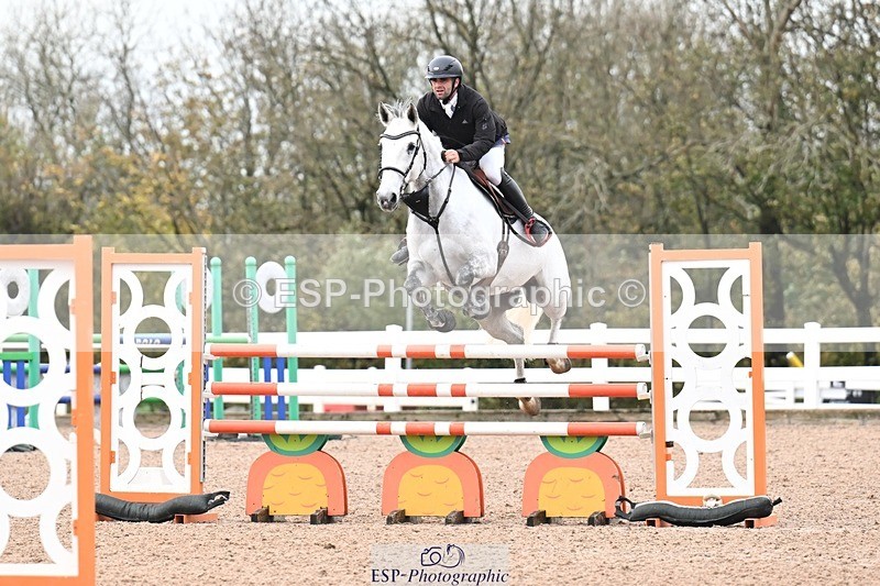 251105-143056-00892 - Cls 06 Fox & 1.20m