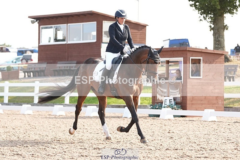 250817-091214-07107 - 047-Hannah.RogersWoodendfarm.Viva