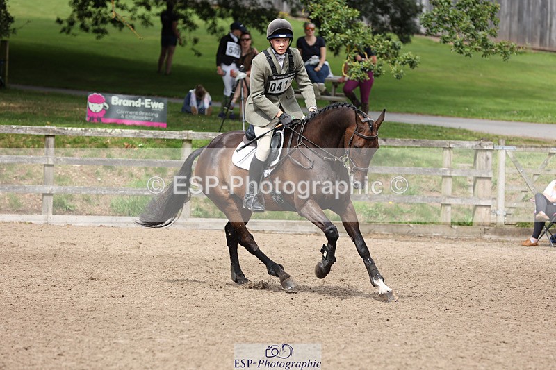 240804-105138-11326 - 415-Benjamin_Plunket-BARDUN_ACROBAT