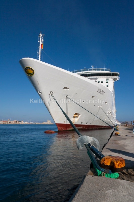 YR6M7992 (RM) - Worldwide