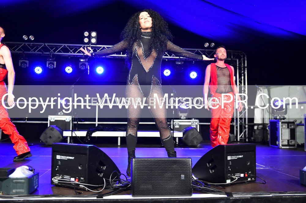 SH4_6716 - The Cher Experience