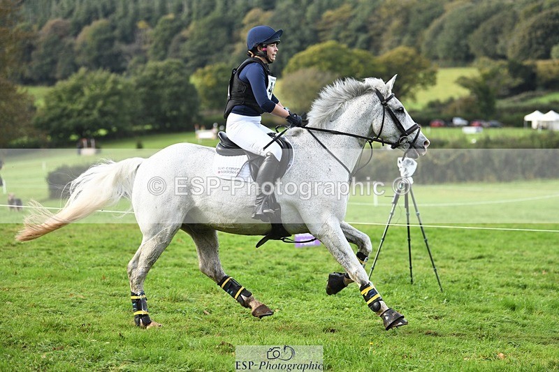 231021-133958-18102 - 437-DONBEG.GREY-Hannah.Underhill-SC+XC