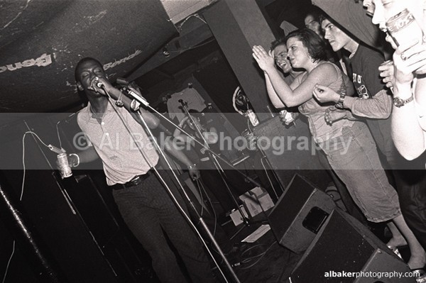 04 - Friends-&-Family @ the-roadhouse 27.09.01