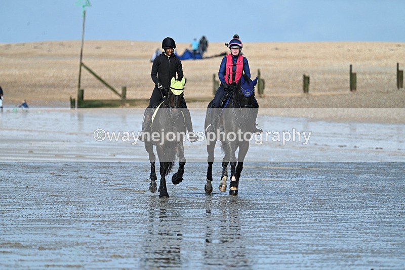WJ7_4304 - Leigh Kelly & Jade Bennett 25-08-24