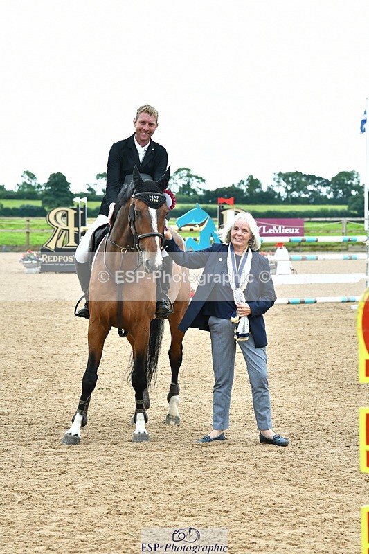 230723A-101043-10777 - Cls 4, 2 Star Small 1.30m