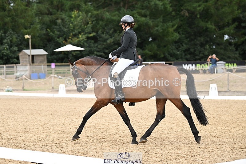 250808A-102753-00121 - 079-Danielle.Thackray-Trevoulter.Mega.Mix.Two